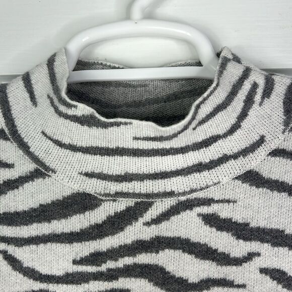 Anthropologie Mock Neck Gray Zebra Print Sweater Size Small - Picture 9 of 16